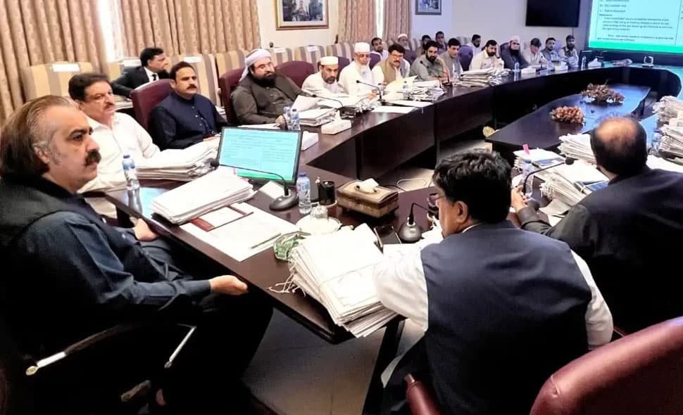خیبر پختونخوا کابینہ کے لیے 6 مئی تک کا الٹی میٹم، احتساب کا عمل شروع