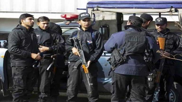 نوشہرہ پولیس مقابلہ میں ایک منشیات فروش جاں بحق، دیگر فرار