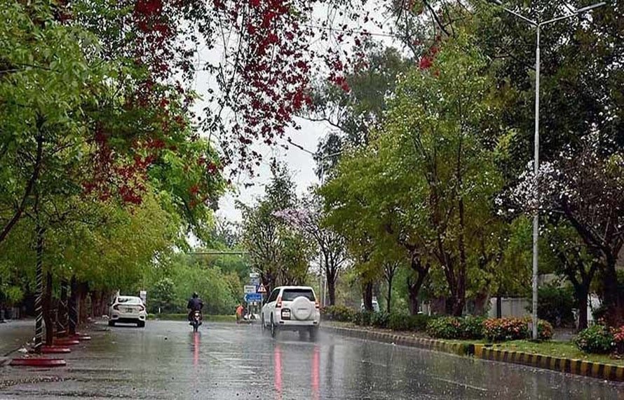 موسم کی انگڑائی، جاتی سردی کو بریک لگ گئی، کئی شہروں میں بارش، موسم خوشگوار