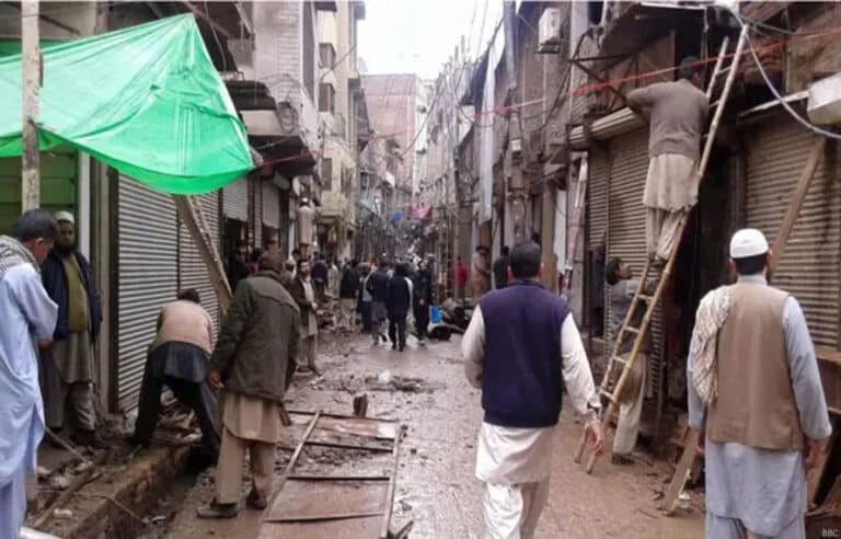 پشاور صدر میں تجاوزات کیخلاف بڑا آپریشن، تاجروں اور عوام کا خوشی کا اظہار