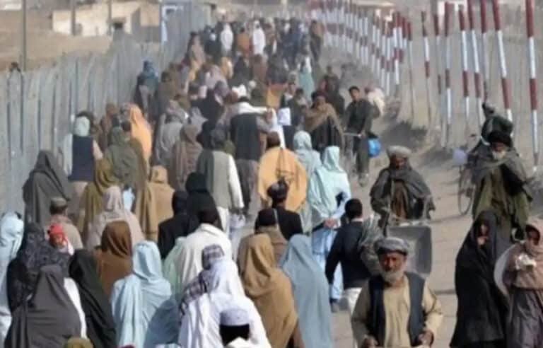 افغان مہاجرین کے انخلاکے اعلان پر خیبر پختونخوا کے عوام بھی خوش