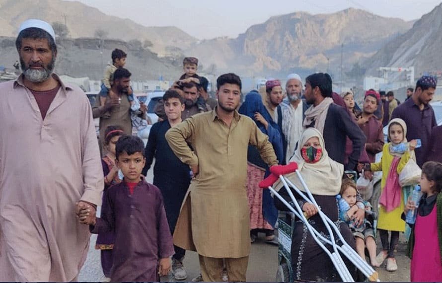 افغان مہاجرین کو پاکستان چھوڑنے کیلئے دی گئی مہلت میں6دن باقی ، اس کے بعد کیاہوگا؟ جانیں 