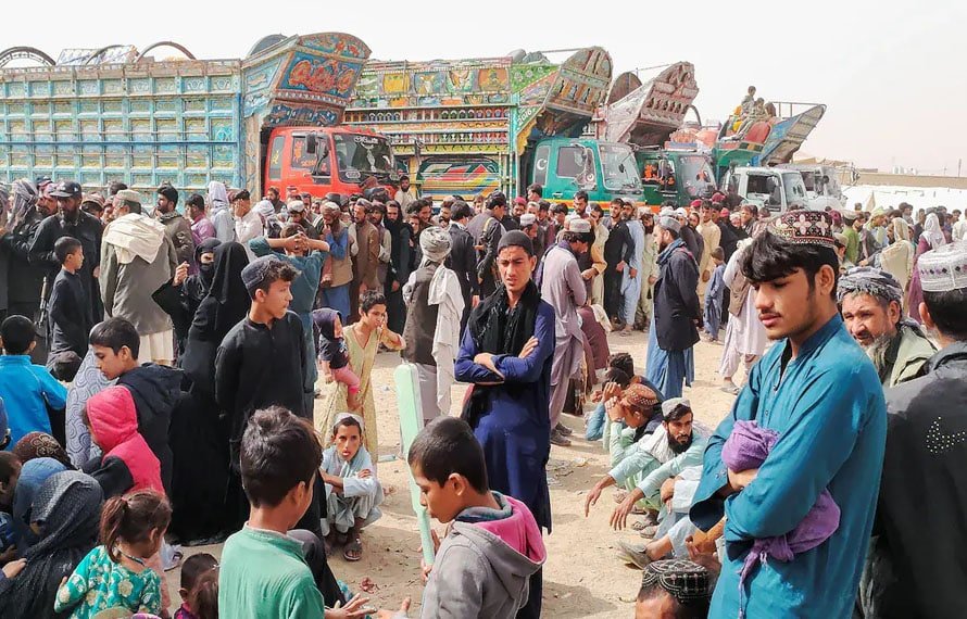 خیبر پختونخوا میں کتنے لاکھ افغان مہاجرین ہیں ؟ اہم انکشاف