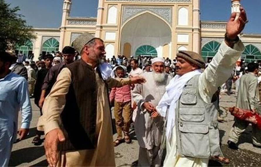 پشاورمیں مقیم افغان مہاجرین آج عید منا رہے ہیں،بورڈ بازار تاج آباد میں نماز عید ادا کردی