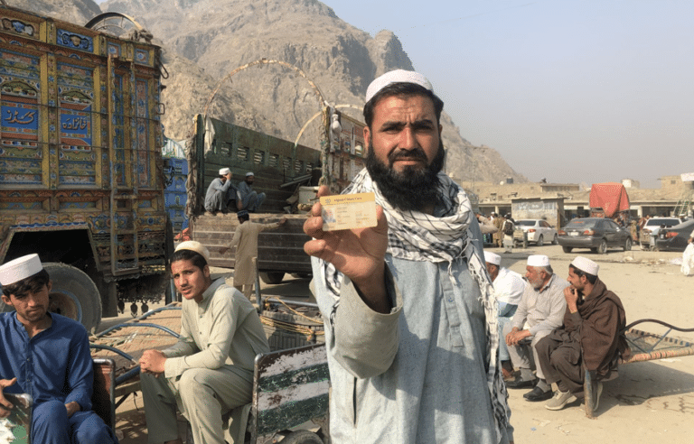 خیبرپختونخوا کےعوام نے افغان مہاجرین کے انخلا کو خوش آئند قرار دے دیا