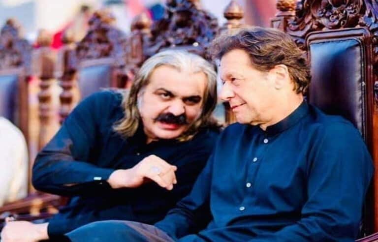 اسٹیڈیم کا نام تبدیل کرناصرف عمران خان کو خوش کرناتھا ،سینئر صحافی
