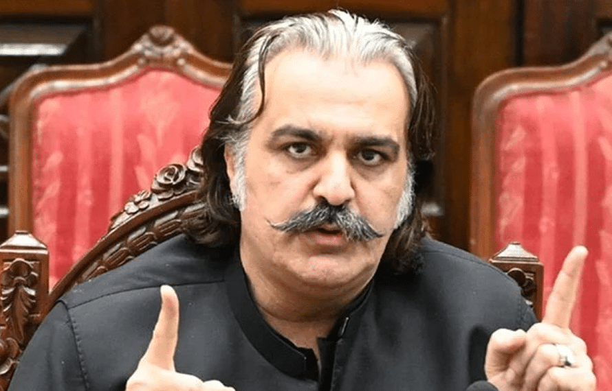 وزیراعلیٰ خیبرپختونخوا نے افغان مہاجرین کے انخلا کی مخالفت کردی