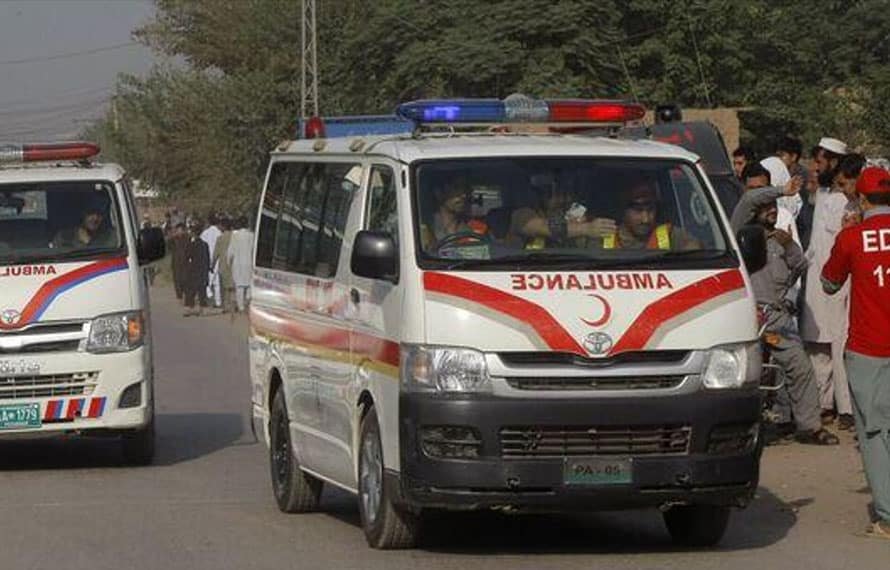 نوشکی ، قومی شاہراہ این 40 پر سکیورٹی فورسز کی گاڑی کے قریب دھماکہ