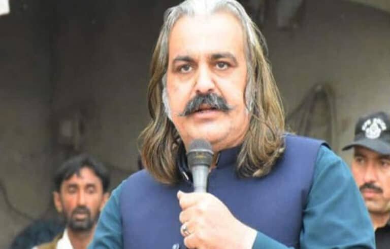 شراب اور اسلحہ برآمدگی کیس ، علی امین گنڈاپور کے وارنٹ گرفتاری برقرار