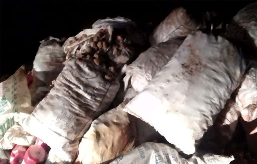 فوڈ اتھارٹی کی کارروائی ،غیر معیاری اور مضر صحت گڑ ،خوردنی اشیاءتلف