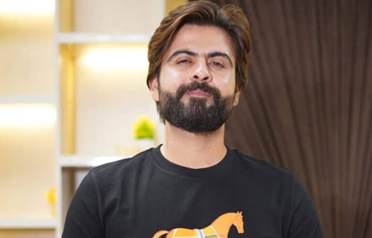قومی کرکٹر احمد شہزاد نے 100 نادار خاندانوں میں رمضان فوڈ پیکج تقسیم کیا