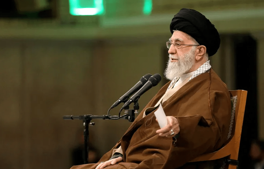 جوہری پروگرام کے خاتمے کے مطالبات تسلیم نہیں کریں گے، آیت اللّٰہ خامنہ ای