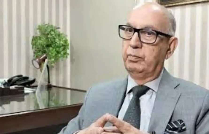 عرفان صدیقی نے پرویزخٹک کی کابینہ میں شمولیت سیاسی سمجھوتہ قراردیدیا
