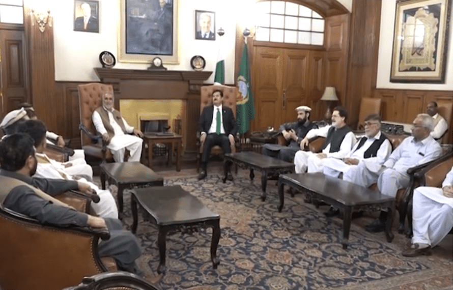 گورنرخیبرپختونخوا سے پاک افغان جرگے کے وفد کی ملاقات