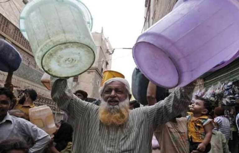 کوہاٹ ، بنگش آباد میںبنیادی سہولیات کا فقدان ،مکین پانی کی بوندبوند کو ترس گئے