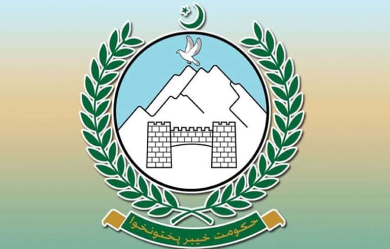 حکومت خیبر پختونخوا نے صوبائی بیوروکریسی میں اہم تبدیلیاں کرتے ہوئے افسران کے تقرر و تبادلوں کے احکامات جاری کر دیے ہیں۔