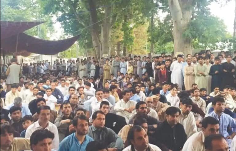 کرم پریس کلب کے سامنے احتجاجی دھرنا 29 ویںروز میں داخل،عید کے بعد کیاہوگا؟بالآخردھرنا منتظمین نے بتادیا
