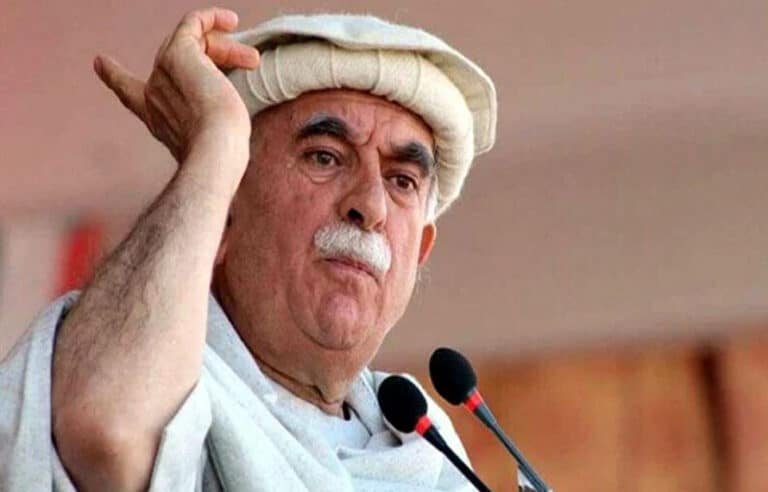 بانیٔ پی ٹی آئی کے بغیر ملکی سلامتی کی میٹنگ کی اہمیت نہیں،محمود اچکزئی