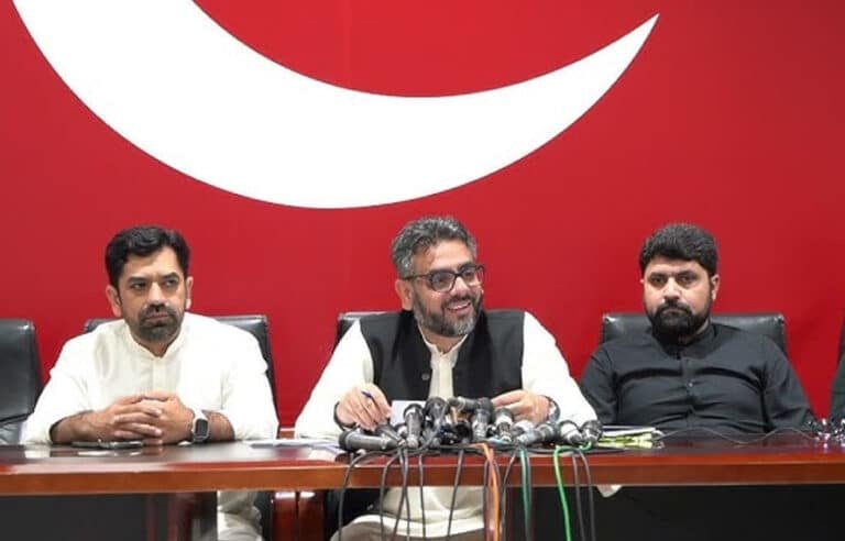 پنجاب حکومت کا قرض اتارنے کا دعویٰ مضحکہ خیز، اتنے امیر صوبے کو گندم بھی ادھار خریدنی پڑی، مزمل اسلم
