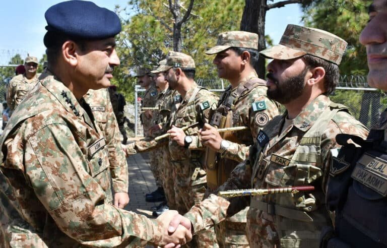 عید الفطر؛ دفاعِ وطن پر مامور جوانوں کے اہلخانہ کے جذبات سے بھرے پیغامات