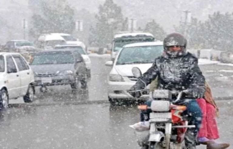 پختونخوا میں موسم ابرآلود، گرج چمک کے ساتھ بارش اور برفباری کا امکان