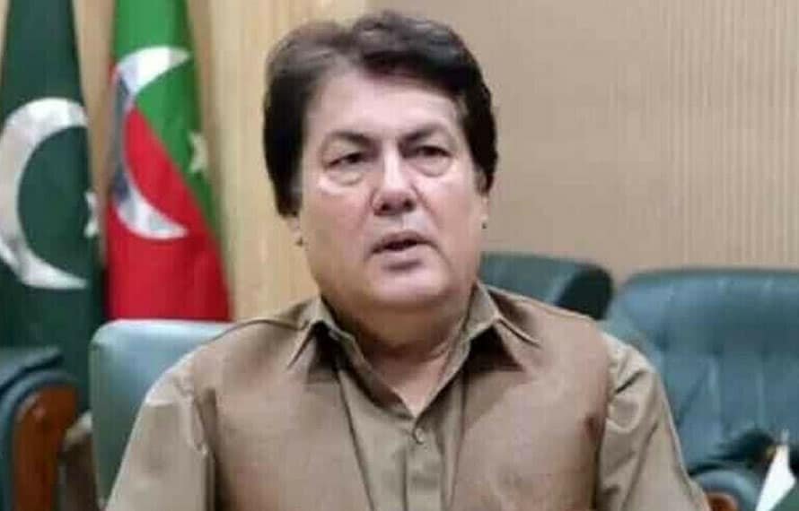اعجاز چوہدری کے پروڈکشن آرڈر پر عملدرآمد نہ کر کے وزیراعلی پنجاب سینیٹ کی توہین کر رہی ہیں، بیرسٹر سیف