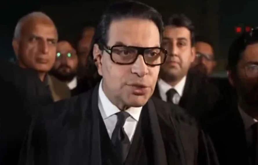عمران خان سے ملاقات ہمارا حق ،پی ٹی آئی میں کوئی فارورڈ بلاک نہیں بن رہا، سلمان اکرم راجہ