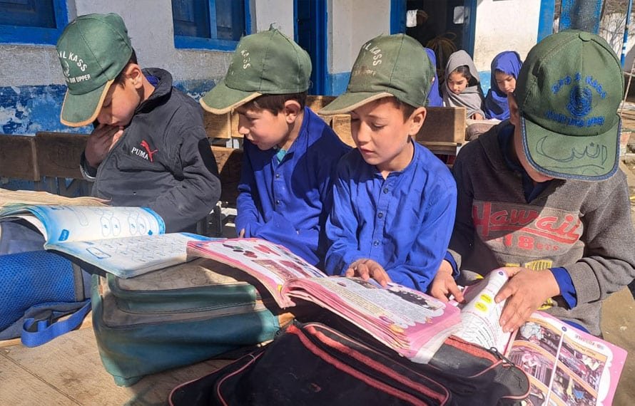 بچوں کی موجیں ختم! دیربالا، ملاکنڈ ڈویژن کے تمام اضلاع کی سرکاری تعلیمی ادارےکھل گئے