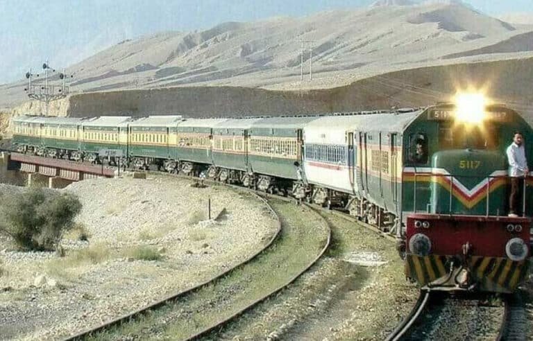 جعفر ایکسپریس حملہ ، کلیئرنس آپریشن جاری، 27 دہشتگرد جہنم واصل ،500 یرغمال مسافروں میں سے 155بازیاب