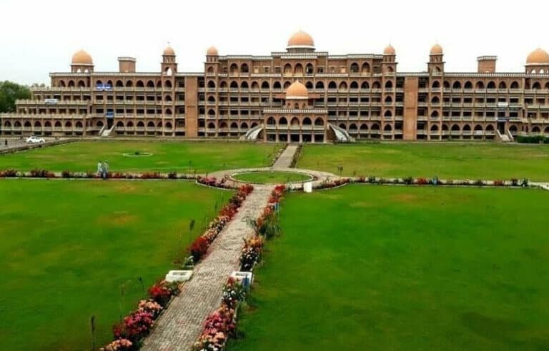 طلبہ کیلئے اہم خبر !وزیراعلیٰ نے جامعات میں اصلاحات کیلئے 10 سالہ اسٹریٹجی پلان تیار کرنے کا فیصلہ کرلیا