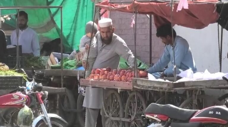 ڈیرہ اسماعیل خان میں مہنگائی بے قابو، انتظامیہ خاموش ، شہریوں کو مشکلات کا سامنا