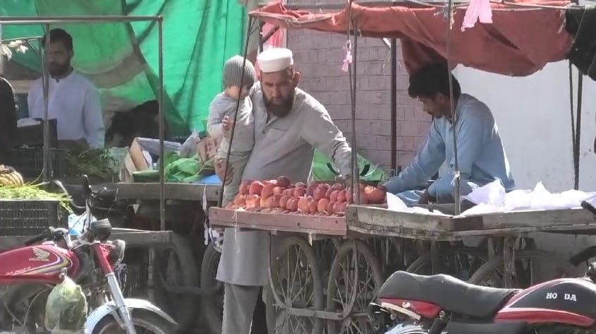 ڈیرہ اسماعیل خان میں مہنگائی بے قابو، انتظامیہ خاموش ، شہریوں کو مشکلات کا سامنا
