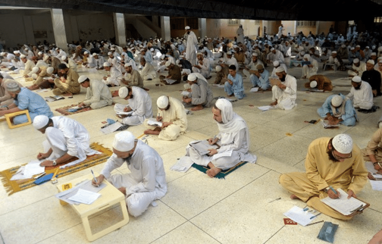 وفاق المدارس العربیہ نے نتائج کا اعلان کر دیا، خیبرپختونخوا کے طلبہ کے نمایاں پوزیشنز