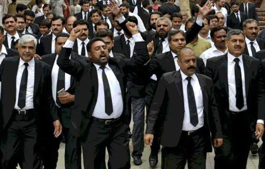 کل پورے صوبے کے عدالتوں میں کوئی وکیل پیش نہیں ہوگا ، خیبر پختونخوا بار کونسل نے حتمی اعلان کردیا