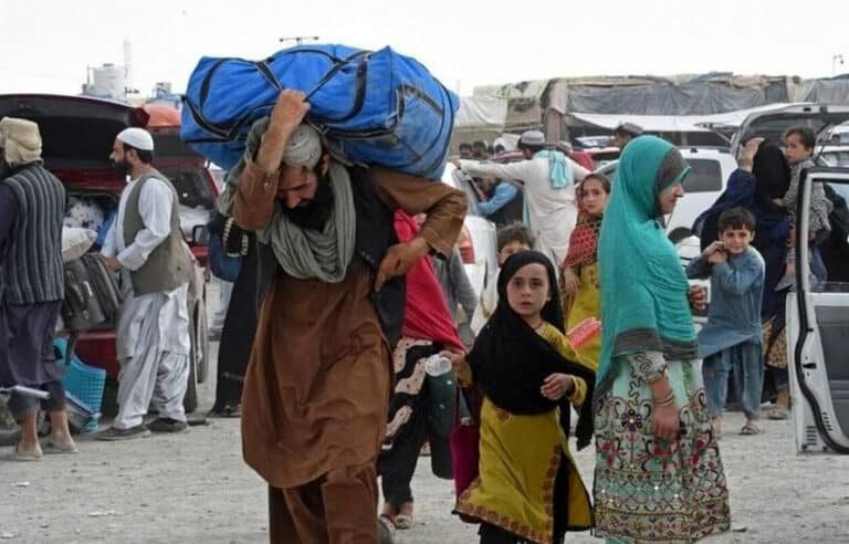 یہ تو پھر ہونا ہی تھا ! افغان باشندوں سے کاروبار اور ان کو املاک کرائے پر دینے پر پابندی عائد