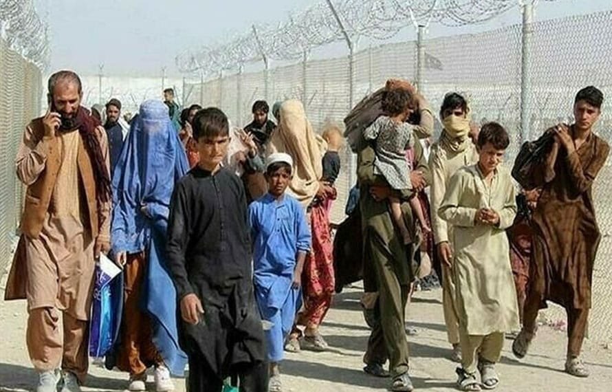 ایک ہفتے میں 20 ہزار سے زائد غیر قانونی افغان مہاجرین کو واپس بھیج دیا گیا