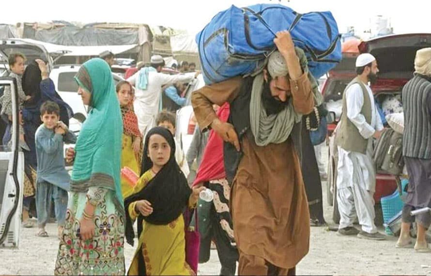 غیر قانونی مقیم غیر ملکیوں کی ملک بدری کا سلسلہ جاری، 4 ہزار افغان مہاجرین واپس بھیج دیئے گئے