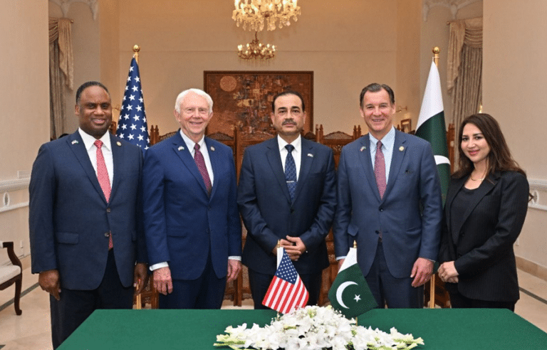 آرمی چیف جنرل عاصم منیر سے امریکی کانگریس کے وفد کی ملاقات، علاقائی سلامتی اور دفاعی تعاون پر تبادلہ خیال