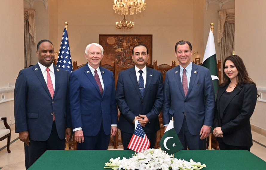 آرمی چیف جنرل عاصم منیر سے امریکی کانگریس کے وفد کی ملاقات، علاقائی سلامتی اور دفاعی تعاون پر تبادلہ خیال