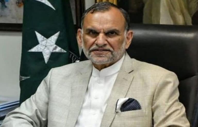 کوئی بھی نہیں چاہتا عمران خان بات چیت کیلئے تیار ہوں، اعظم سواتی