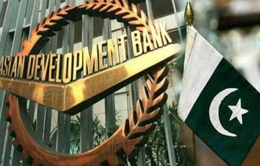 ایشیائی بینک کا پاکستان کیلئے 33 کروڑ ڈالر کی اضافی امداد کا اعلان