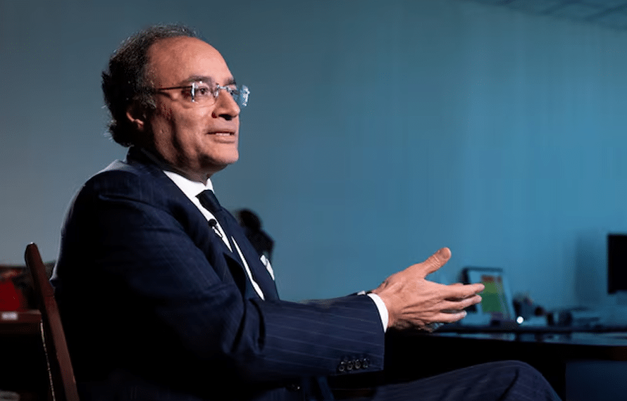 پاکستان نے چین سے 10 ارب یوان کی اضافی مالی معاونت کی درخواست کر دی، وزیر خزانہ