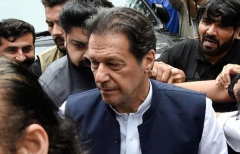 جی ایچ کیو حملہ کیس ،عمران خان، شاہ محمود سمیت 119 ملزمان کو پیش ہونےکا حکم