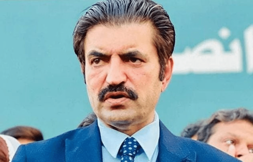 میرے خلاف بات کرنے کا حق صرف بانی پی ٹی آئی کو ہے، کسی اور کو نہیں، شیر افضل مروت