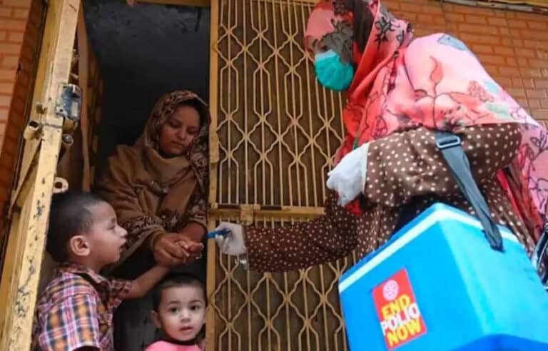 ویکسین سے انکار کا خمیازہ، خیبر پختونخوا میں خسرہ اور خناق کے کیسز میں تشویشناک اضافہ