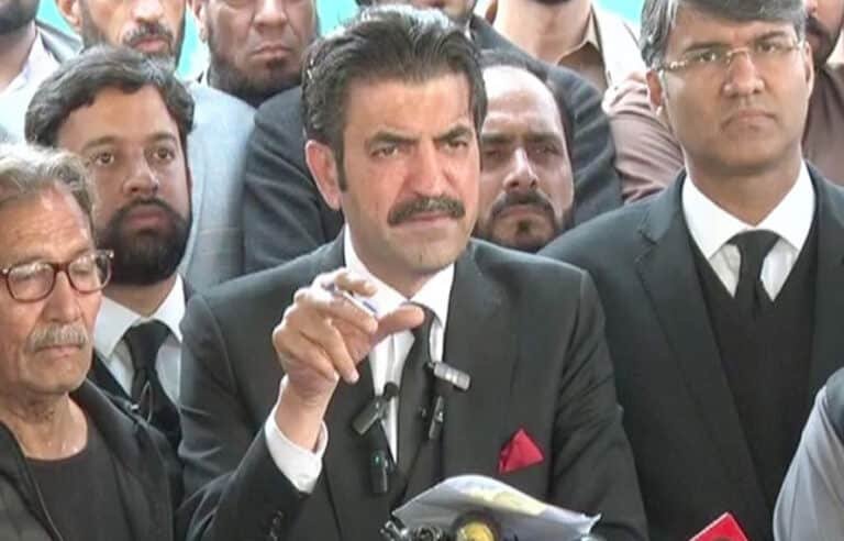 تحریک انصاف میں 3پریشر گروپس ہیں ، شیر افضل مروت کا انکشاف