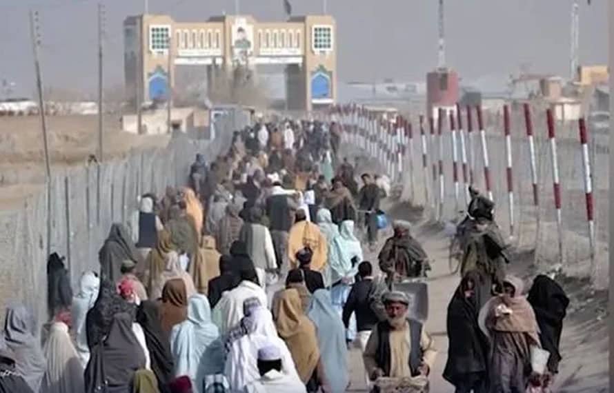 افغان مہاجرین کی واپسی ، جانیوالے دوبارہ پاکستان میں داخل ہونے لگے