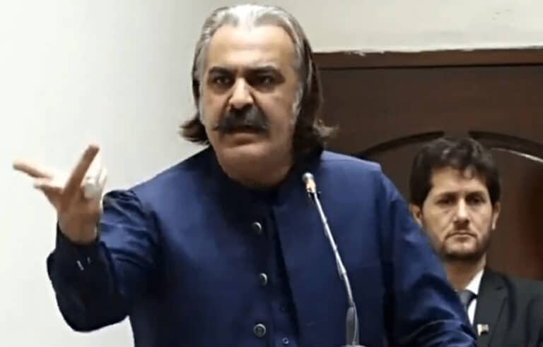 صحافت جمہوریت کی ریڑھ کی ہڈی ہے، خیبرپختونخوا کے صحافیوں کو خراج تحسین پیش کرتا ہوں،وزیر اعلیٰ علی امین گنڈاپور