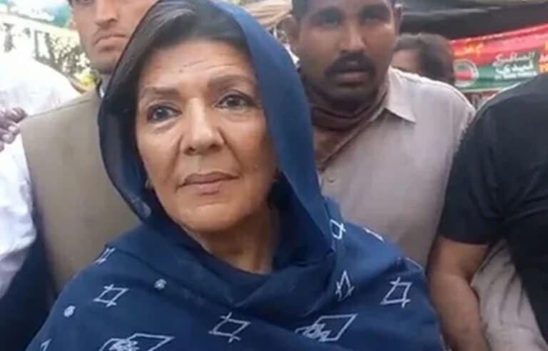 نہ دباؤ، نہ خوف ہم اپنے بھائی کیساتھ ڈٹ کر کھڑے ہیں،علیمہ خان کا دوٹوک اعلان