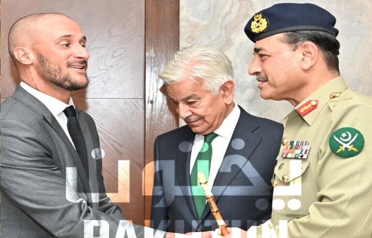 بھارت کی بوکھلاہٹ، پاکستان کی کرپٹو انقلاب سے لرز اٹھا! وزیراعظم اور آرمی چیف کی نور خان بیس پر اہم ترین ملاقات کی تصاویر منظر عام پر آگئیں